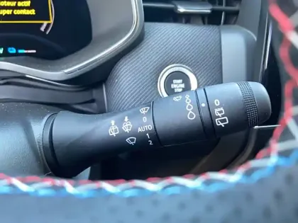 Photo 21 Renault Clio  E-Tech full hybrid 145 ch GSR2