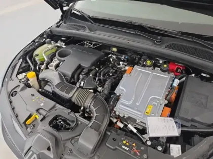 Photo 45 Renault Clio  E-Tech full hybrid 145