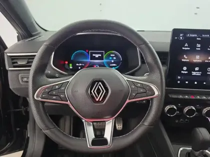 Photo 54 Renault Clio  E-Tech full hybrid 145
