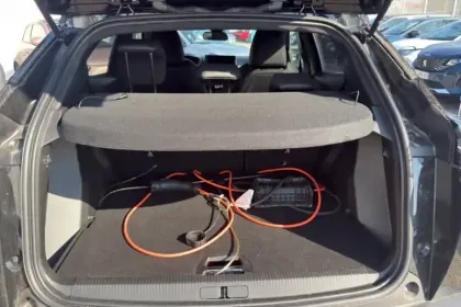 Photo 8 Peugeot 2008  Electrique 50 kWh 136 ch