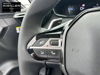 Photo 19 Peugeot 208  Hybrid 100 e-DCS6