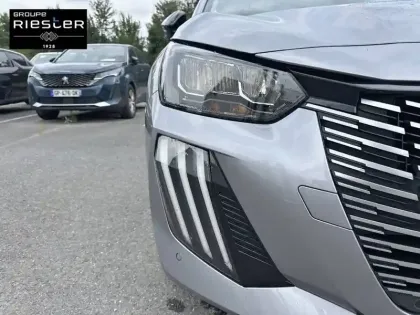 Photo 15 Peugeot 208  Hybrid 100 e-DCS6