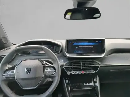 Photo 7 Peugeot 2008  Electrique 54 kWh 156 ch