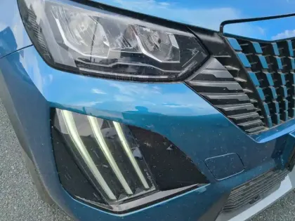 Photo 15 Peugeot 2008  Electrique 54 kWh 156 ch
