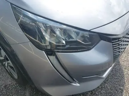 Photo 15 Peugeot 208  Electrique 50 kWh 136ch