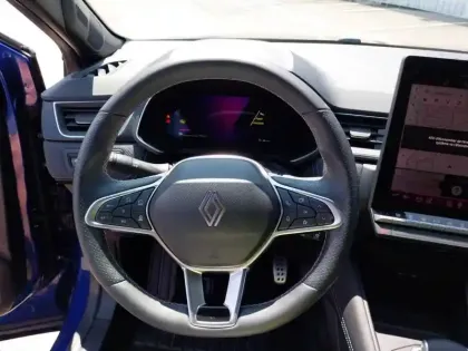 Photo 25 Renault Symbioz  E-Tech full hybrid 145