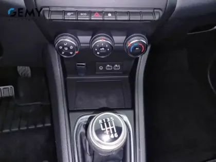 Photo 13 Renault Captur  TCe 90
