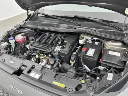 Photo 14 Peugeot 208  PureTech 75 S&S BVM5