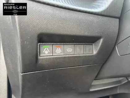Photo 17 Peugeot 2008  Electrique 136 ch