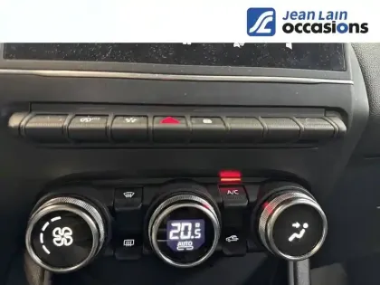 Photo 14 Renault Captur  TCe 140 EDC - 21
