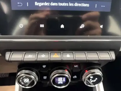 Photo 48 Renault Clio  E-Tech 140 - 21N
