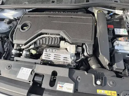 Photo 9 Peugeot 208  Hybrid 100 e-DCS6