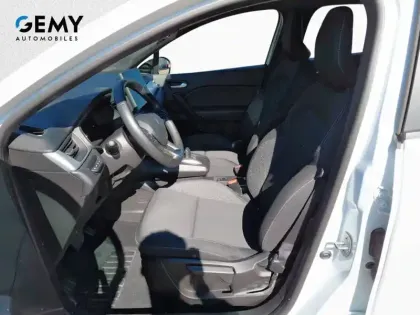 Photo 8 Renault Captur  E-Tech full hybrid 145 ch