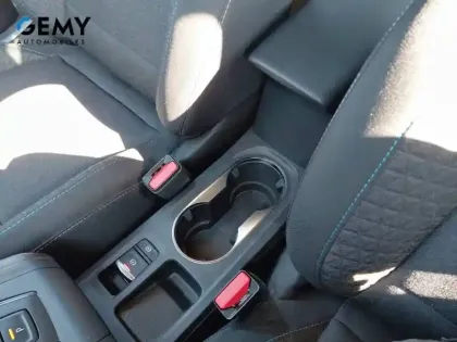 Photo 26 Renault Captur  E-Tech full hybrid 145 ch