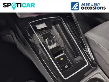 Photo 32 Volkswagen Golf  1.5 eTSI EVO2 116 DSG7