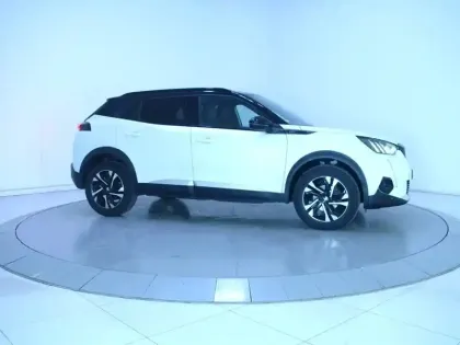 Photo 8 Peugeot 2008  PureTech 130 S&S EAT8