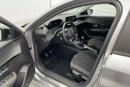 Photo 12 Peugeot 208  PureTech 75 S&S BVM5
