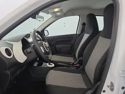 Photo 29 Renault Twingo  III E-Tech