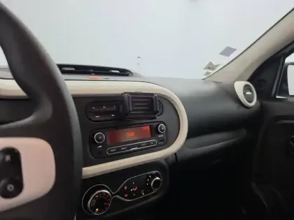 Photo 36 Renault Twingo  III E-Tech