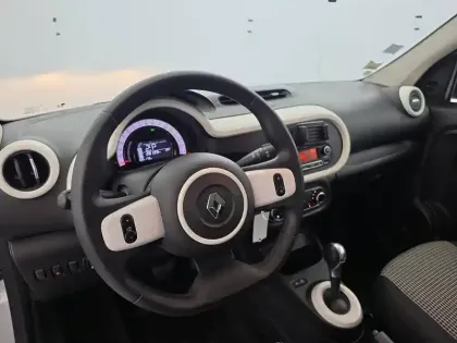 Photo 31 Renault Twingo  III E-Tech