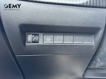 Photo 18 Peugeot 208  Electrique 50 kWh 136ch
