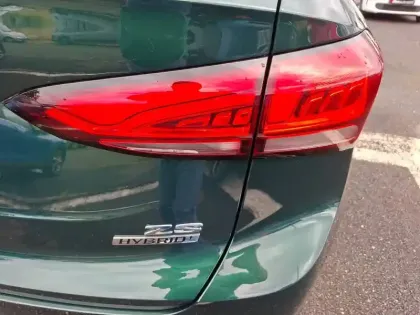 Photo 11 Mg ZS  1.5 L Hybrid+ 197 ch