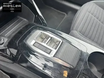 Photo 13 Peugeot 208  Electrique 50 kWh 136ch