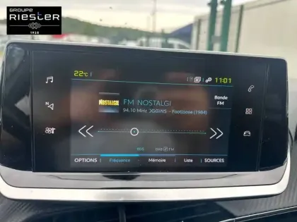 Photo 23 Peugeot 208  Electrique 50 kWh 136ch