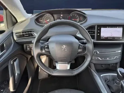 Photo 15 Peugeot 308  PureTech 130ch S&S BVM6