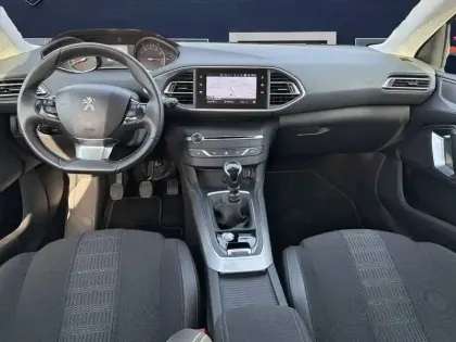 Photo 12 Peugeot 308  PureTech 130ch S&S BVM6