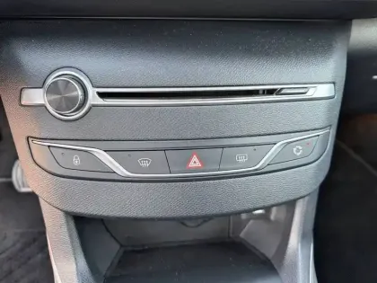 Photo 22 Peugeot 308  PureTech 130ch S&S BVM6