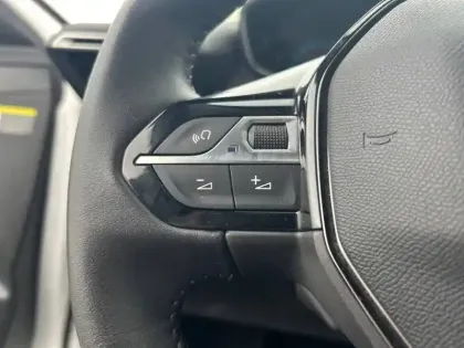 Photo 17 Peugeot 208  Electrique 50 kWh 136ch