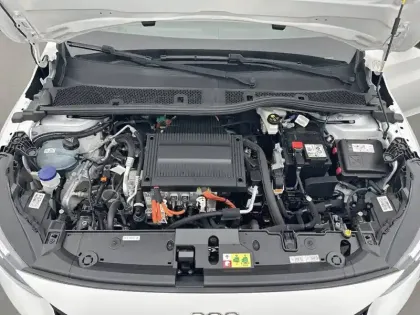 Photo 30 Peugeot 208  Electrique 50 kWh 136ch