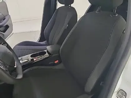 Photo 16 Peugeot 208  Electrique 50 kWh 136ch