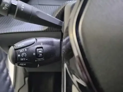 Photo 31 Peugeot 208  Electrique 50 kWh 136ch