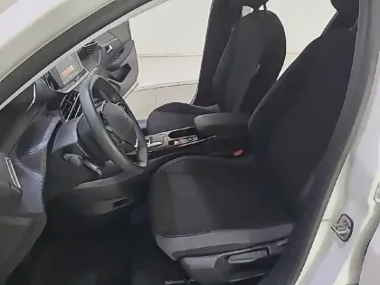Photo 13 Peugeot 208  Electrique 50 kWh 136ch