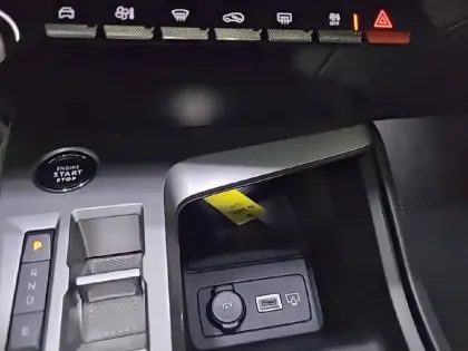 Photo 44 Peugeot 308  SW PHEV 180 e-EAT8
