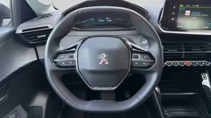Photo 11 Peugeot 208  Electrique 50 kWh 136ch