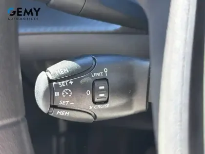 Photo 11 Peugeot 208  PureTech 75 S&S BVM5