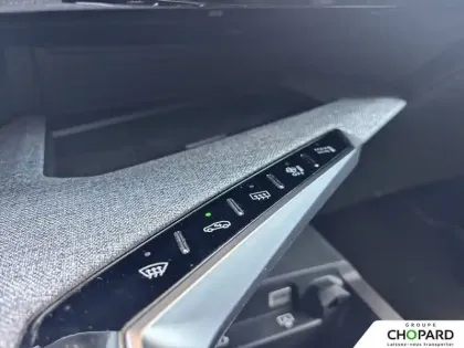 Photo 12 Peugeot 3008  Electrique 210 ch 73 kWh