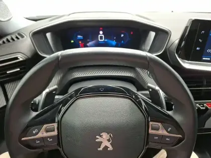 Photo 15 Peugeot 2008  BlueHDi 130 S&S EAT8