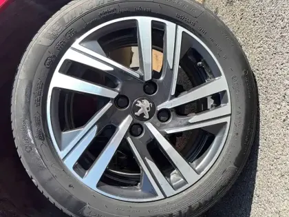 Photo 7 Peugeot 208  PureTech 100 S&S BVM6