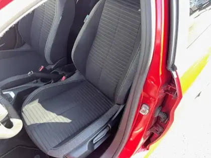 Photo 18 Peugeot 208  PureTech 100 S&S BVM6