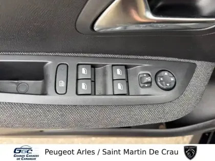 Photo 11 Peugeot 208  PureTech 100 S&S BVM6