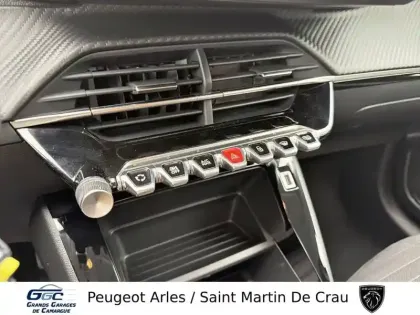 Photo 15 Peugeot 208  PureTech 100 S&S BVM6