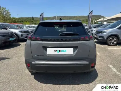 Photo 32 Peugeot 2008  Electrique 50 kWh 136 ch