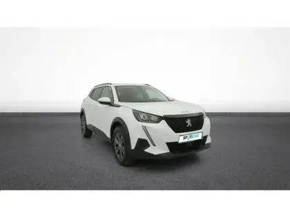 Photo 11 Peugeot 2008  PureTech 100 S&S BVM6