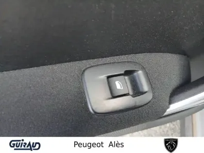 Photo 13 Peugeot 2008  PureTech 110ch S&S EAT6