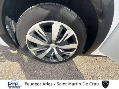 Photo 12 Peugeot 208  Electrique 50 kWh 136ch