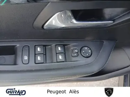 Photo 12 Peugeot 208  Electrique 50 kWh 136ch